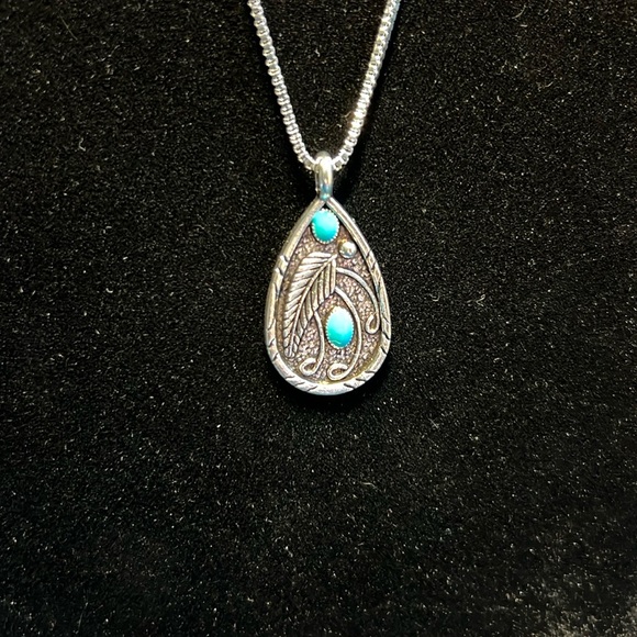 Silvertone feather and turquoise necklace - Picture 2 of 3